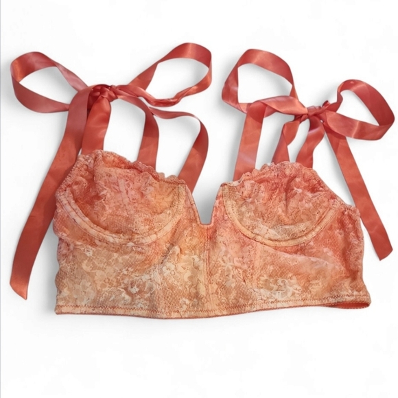URBAN OUTFITTERS Out From Under COQUETTE Pink Cream Lace Corset Top Bow Straps - Picture 6 of 11